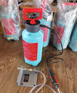 Comressor cleaning device with connection for MAN serial